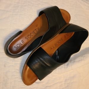 Black leather sandals